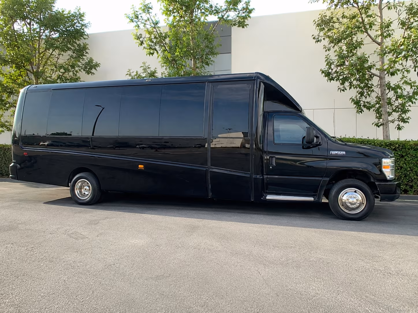 de portola road boutique wineries deserve a boutique bus experience