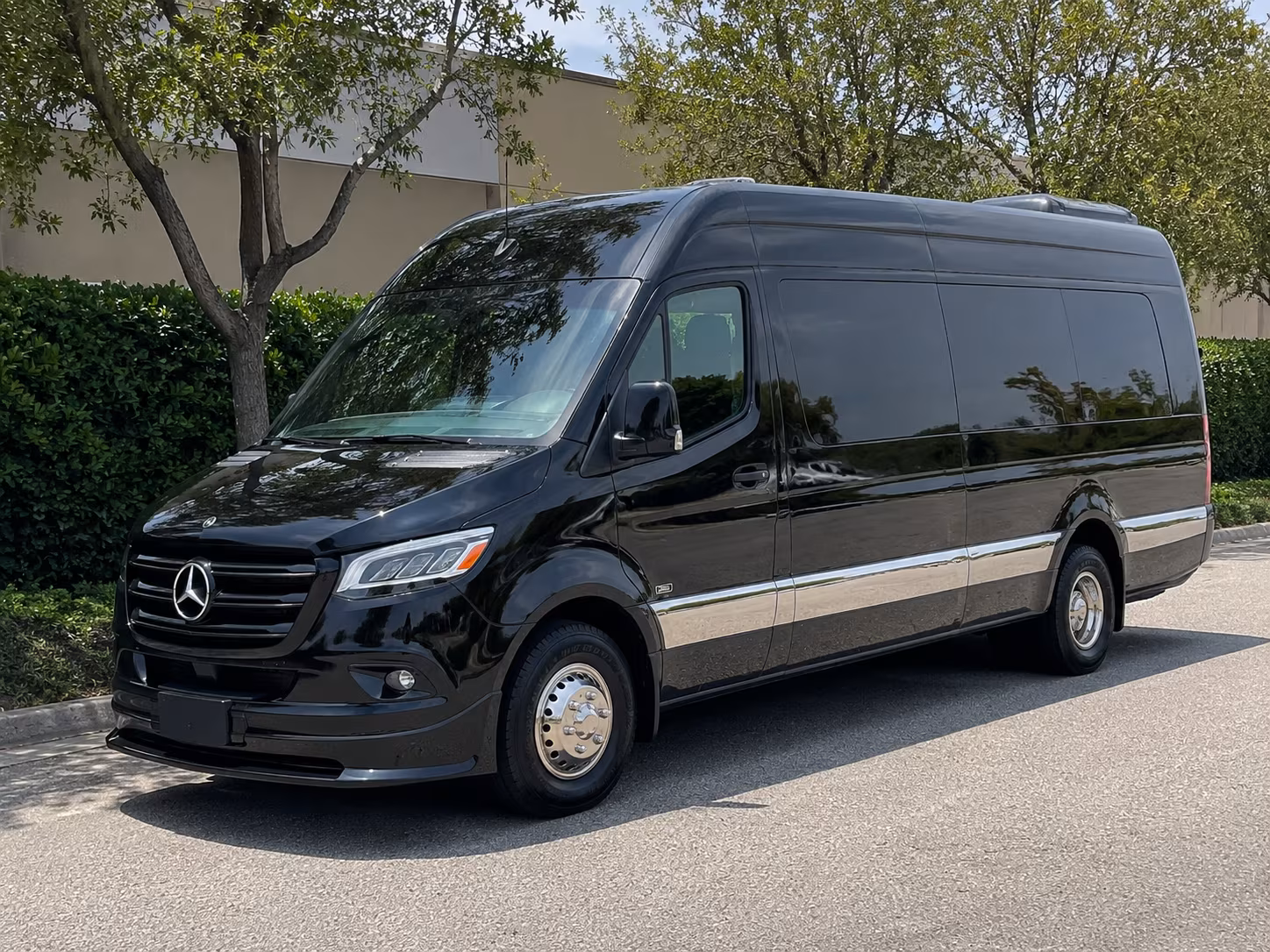 jurupa valley get the whole group to the dance with jurupa valley prom transportation