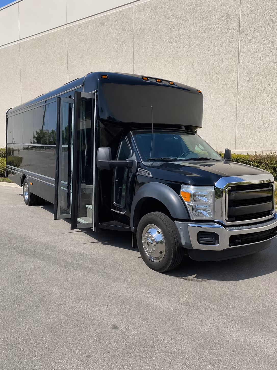 lake elsinore bachelor bachelorette party bus rental