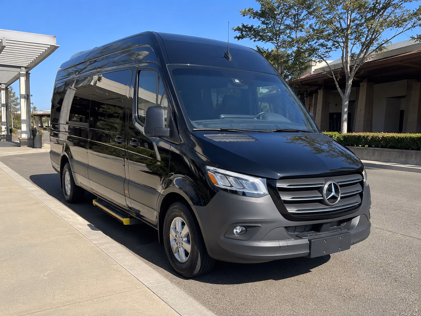 lake elsinore long distance transportation onboard seating