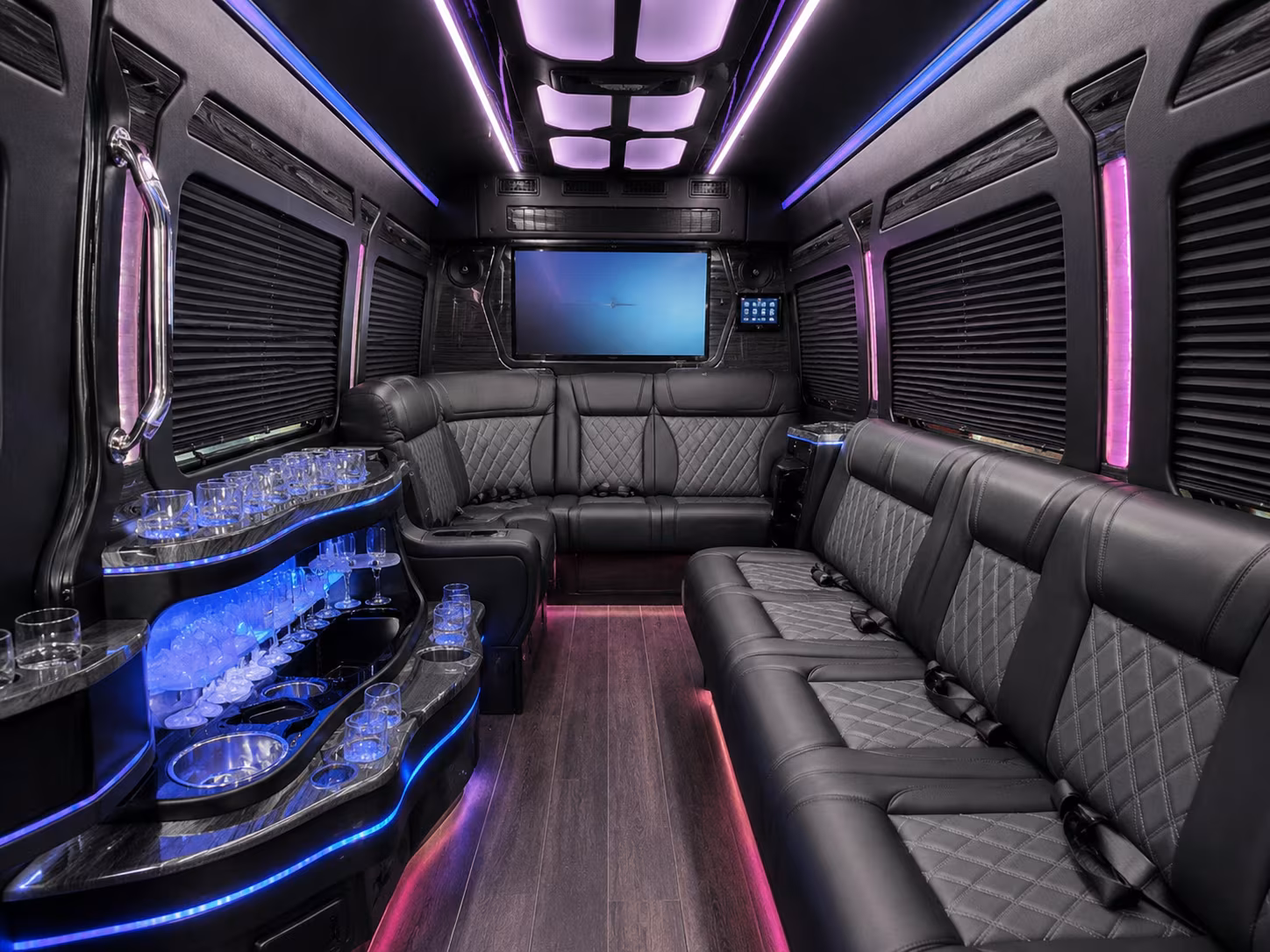 lakeelsinorecharterbuscompany com makes las vegas trade show incentive trip transportation easy