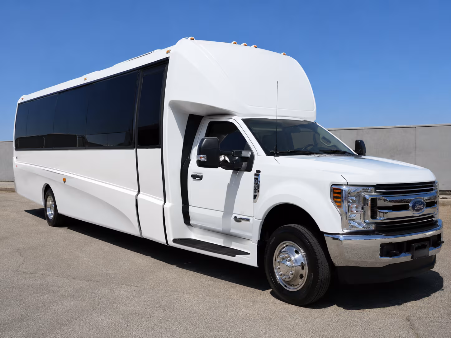 temecula rent a charter bus for your temecula wedding