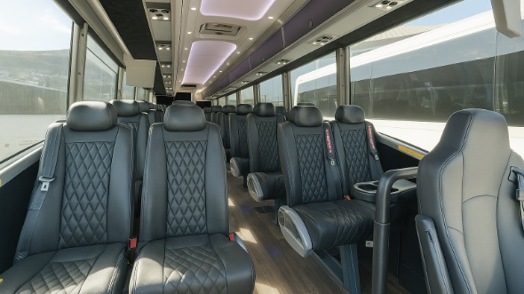 hemet 28 passenger minibus