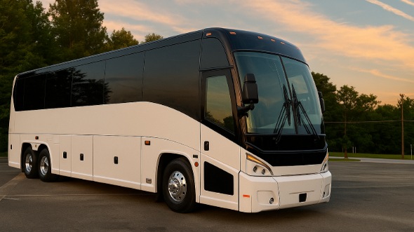 lake elsinore bus rentals for travel agents